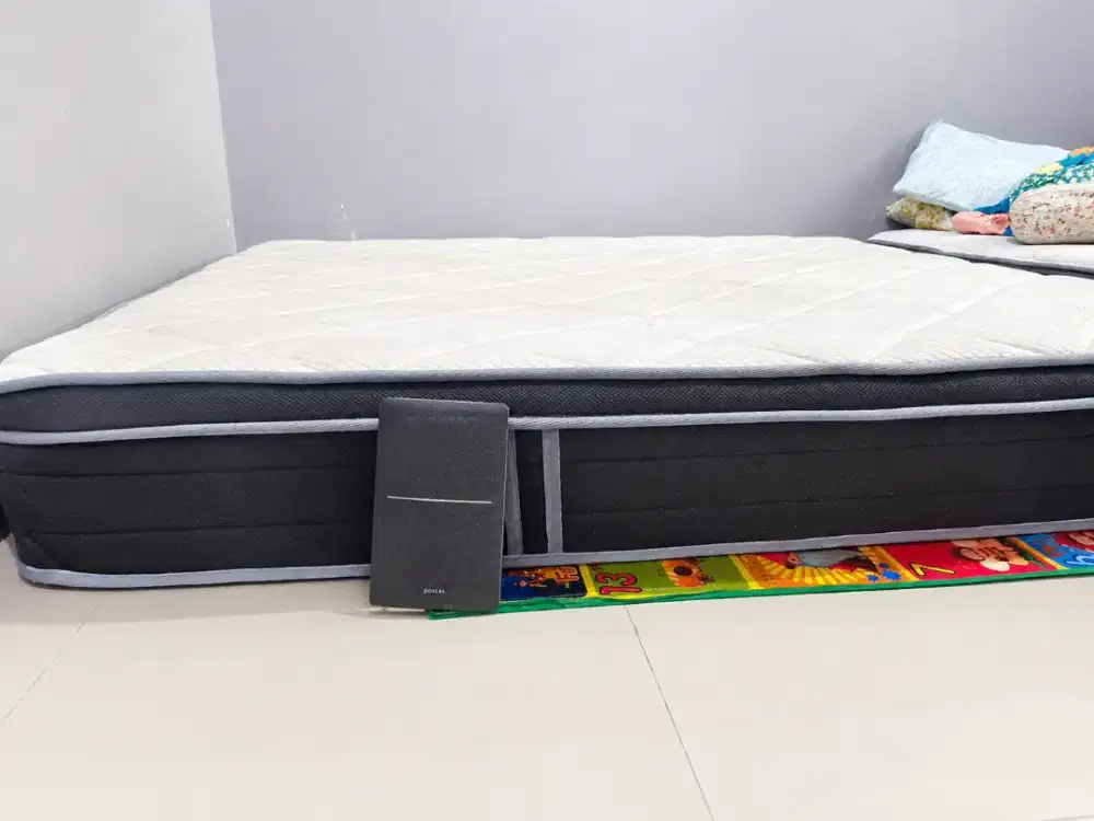 Kasur In The Box 180x180 Tebal 28 cm Bekas Masih Empuk