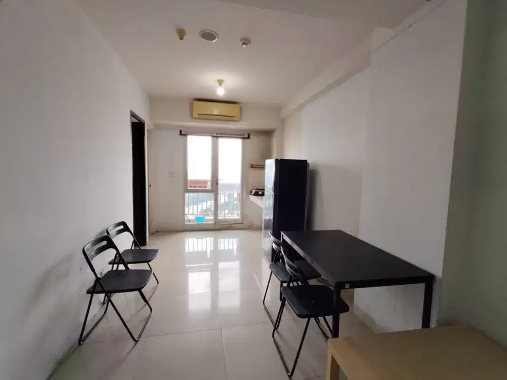 Disewakan 2BR Oak Tower B Semi Furnish Pulo Gadung – Lantai 19, View Jalan, Fasilitas Bintang 5