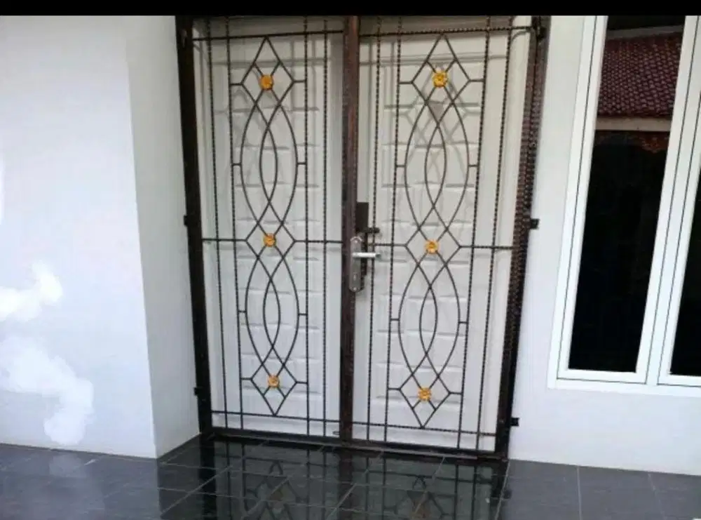 Pekerja Asisten Rumah Tangga
