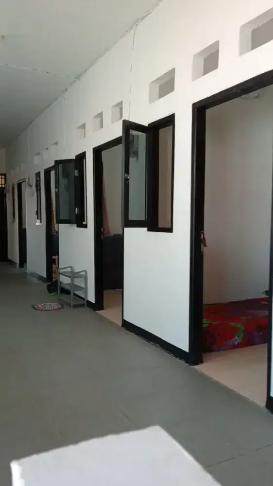 Kos Ibu Neneng khusus untuk putri Depan Apartemen Permata Hijau Suites