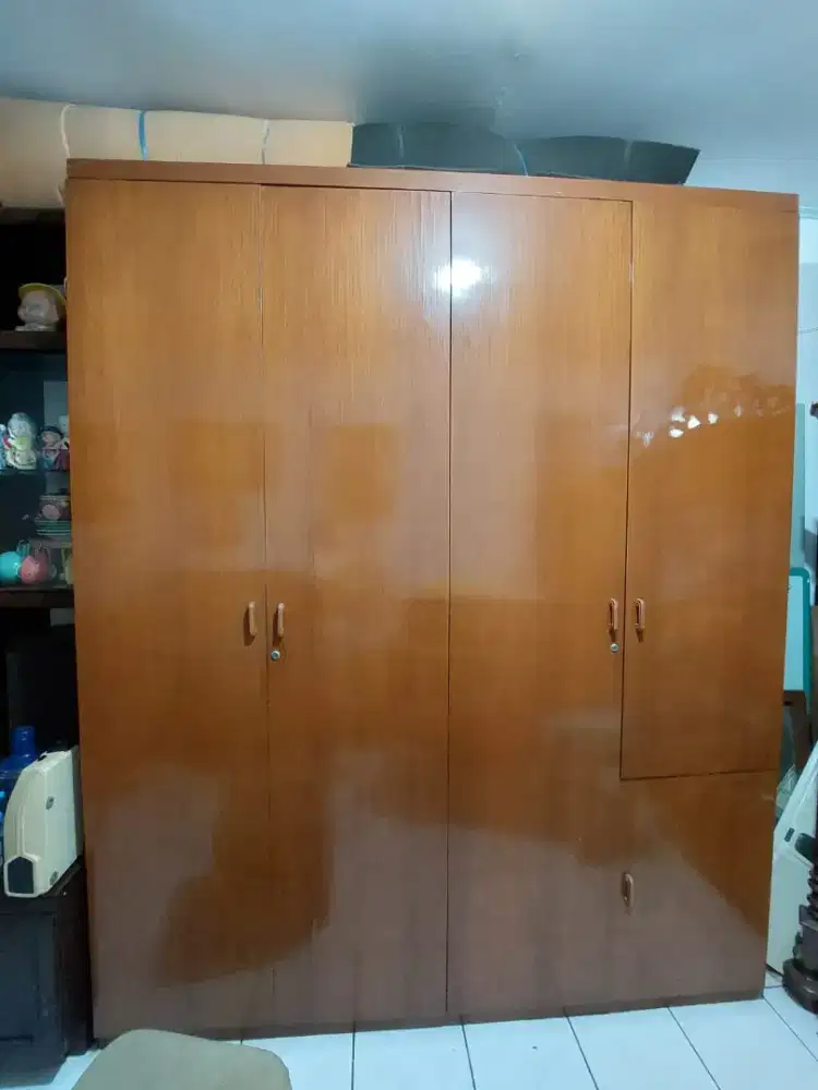 Jual lemari barang