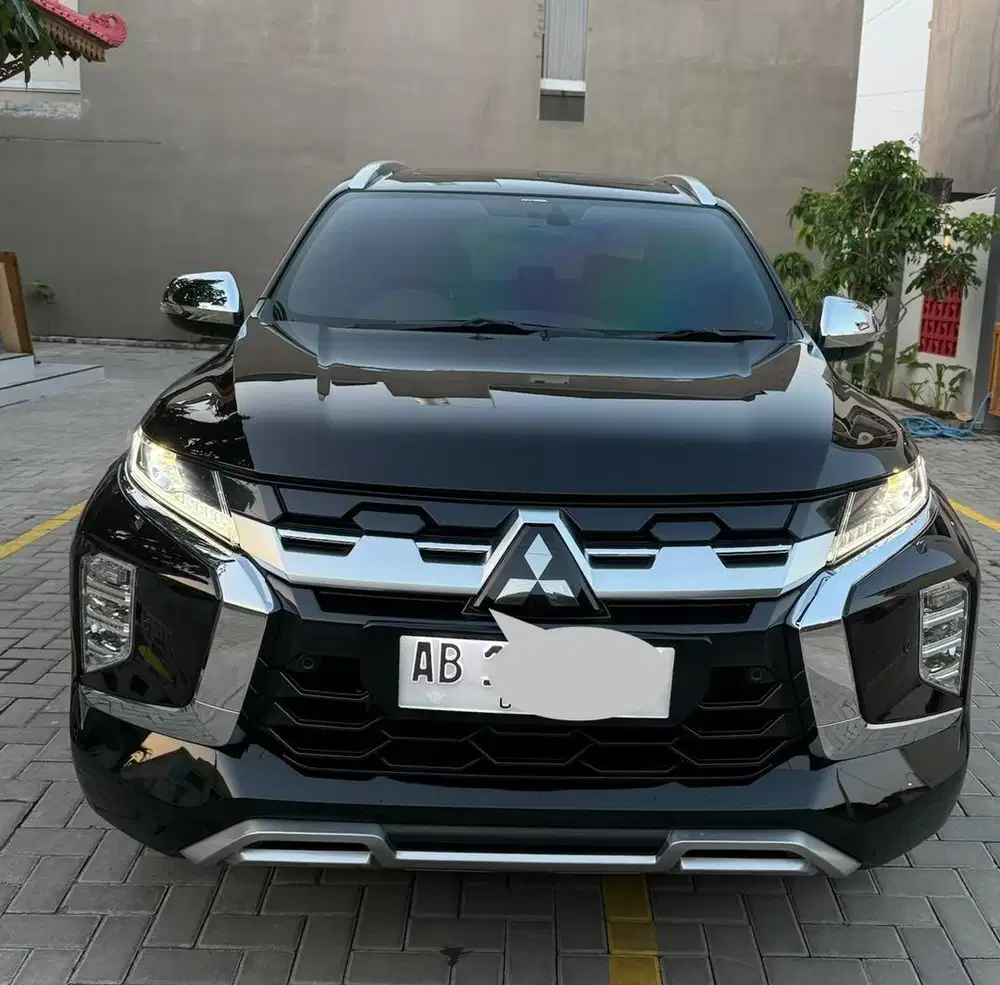 Pajero Sport 4x2 Dakar tahun 2025 AB Bantul