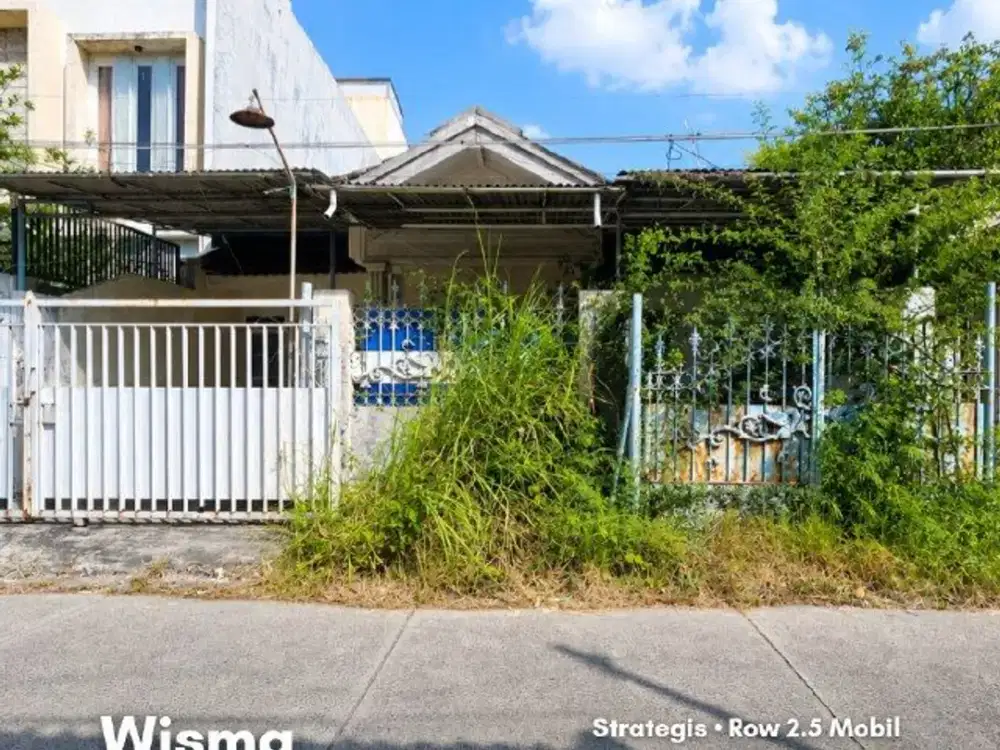 Rumah Wisma Permai  Strategis • Row 2.5 Mobil