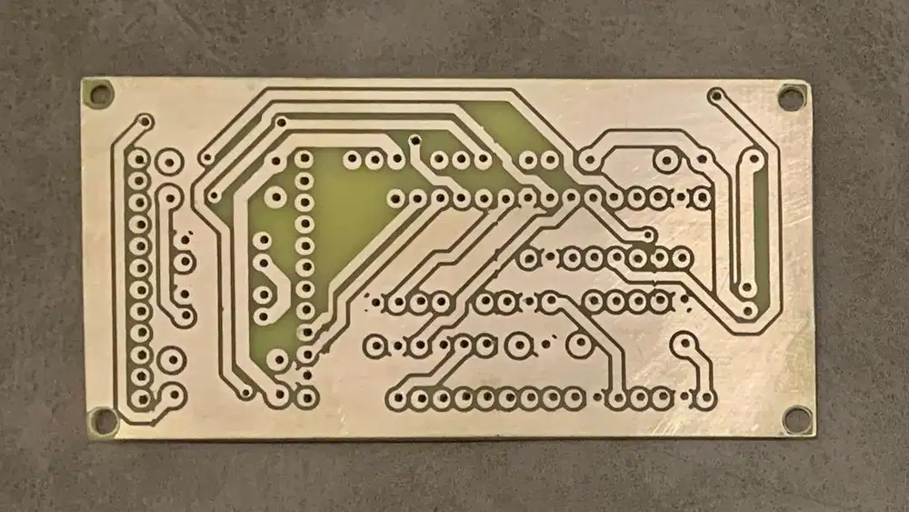 PCB Jadi PCB FR4 Double Layer lubang pin 1mm sisi 3mm