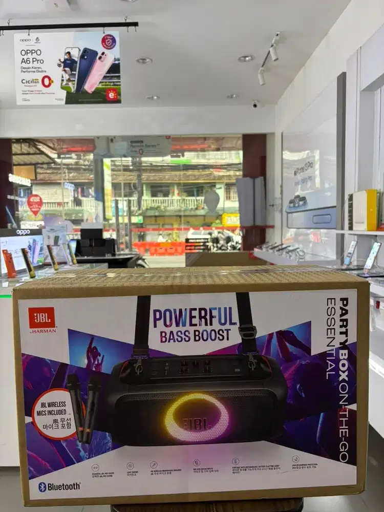 JBL PARTY BOX on the go