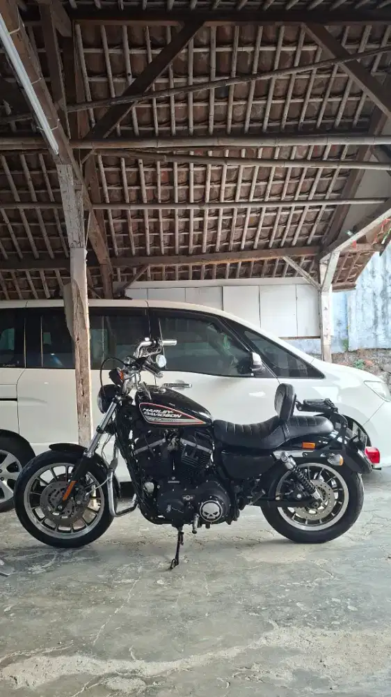 2012 Harley Davidson Sportster 883 R