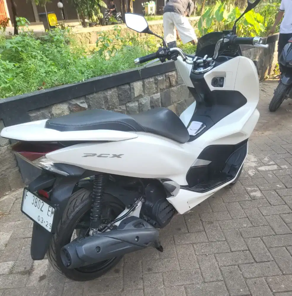 Honda PCX 150 ABS Tahun 2019 Km Low 21.000, body mulus ss lengkap