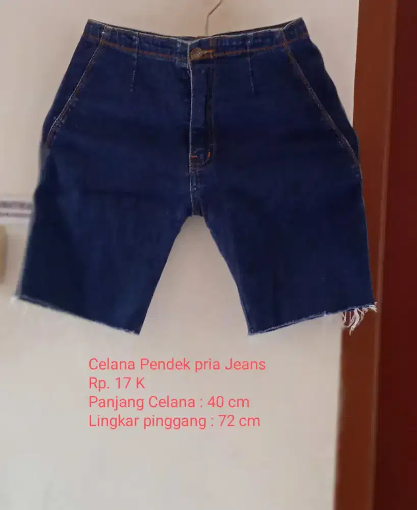 Celana pendek jeans