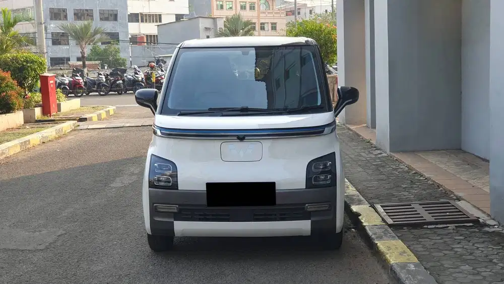 Wuling Air EV Long Range AT Pristine White 2023 Like New Low Km Record