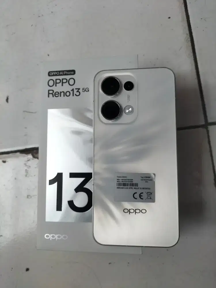 Oppo Reno 13 5G 12+12/256gb fullset mulus no minus