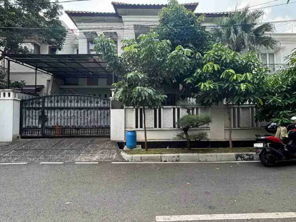 Rumah Secondary Lokasi Strategis di Cempaka Putih Jakarta Pusat