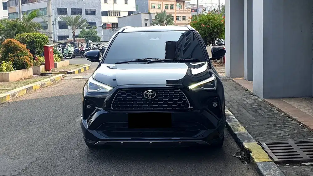Toyota Yaris Cross HEV 1.5 GR Hybrid CVT TSS AT Hitam 2023 Like New