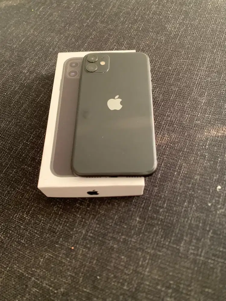 IPhone 11 black