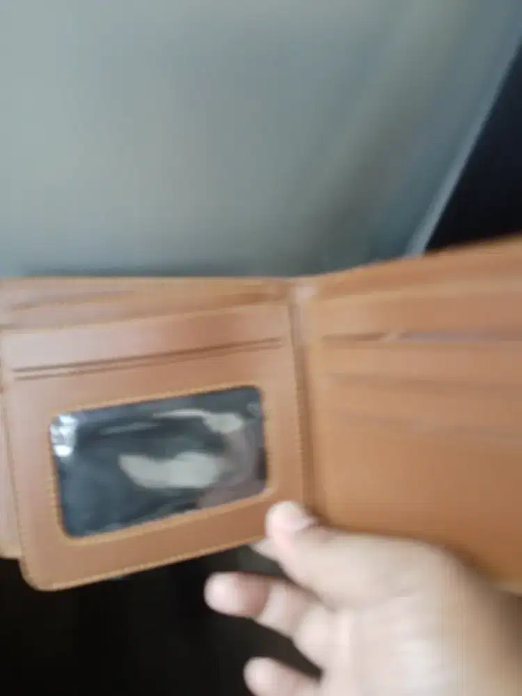 Dompet pria cokelat