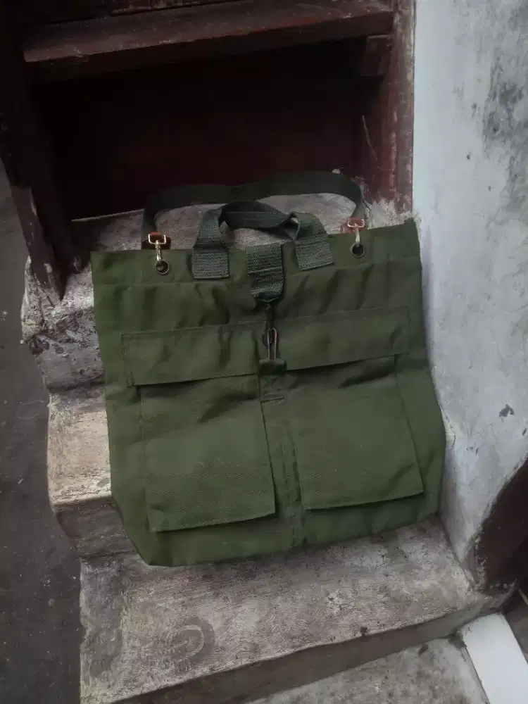 Tas Sling Tote Pilot Helmet