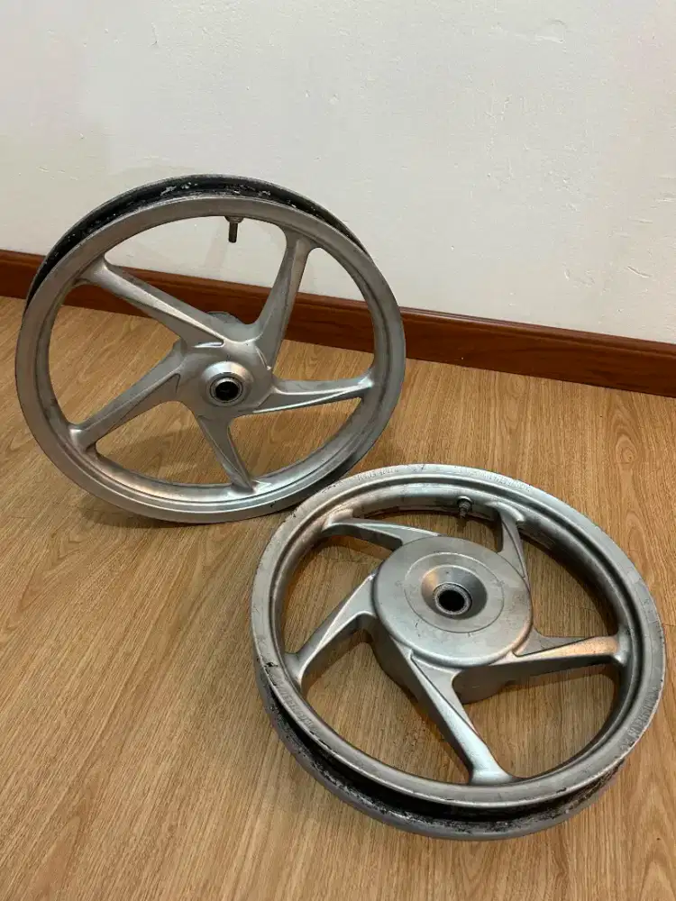 Di jual velg original vario kzr 2014
