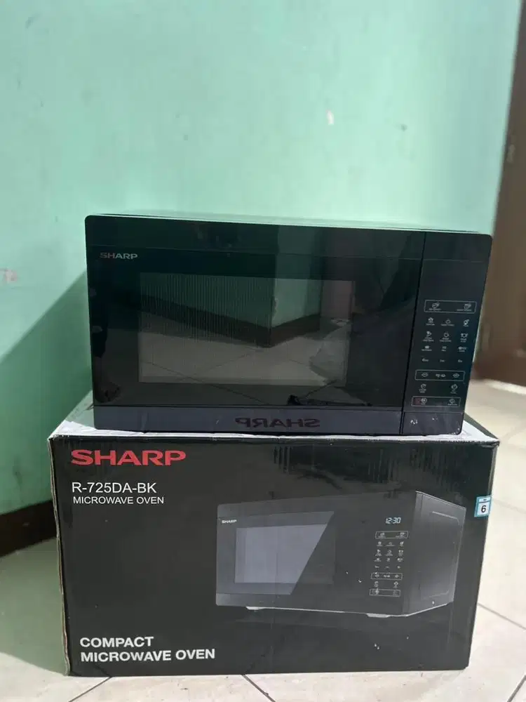 WTS / PRELOVED Microwave Sharp R725DA-BK (Black)