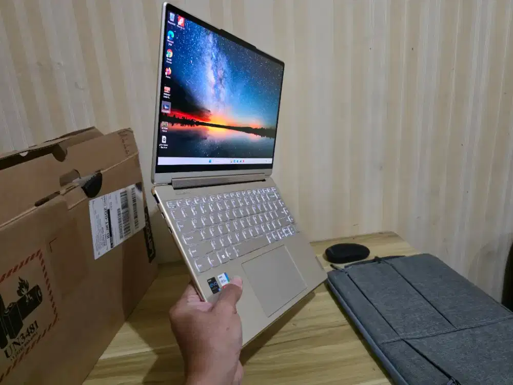 Laptop Yoga 9i i7 1360P ram 16gb Touch Oled mrp spectre x360 xps flip