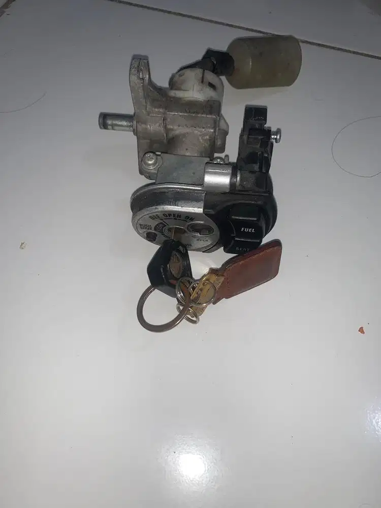 kunci kontak aerox old