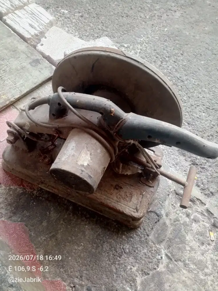 Mesin Cutting Bekas Proyek 400 aja