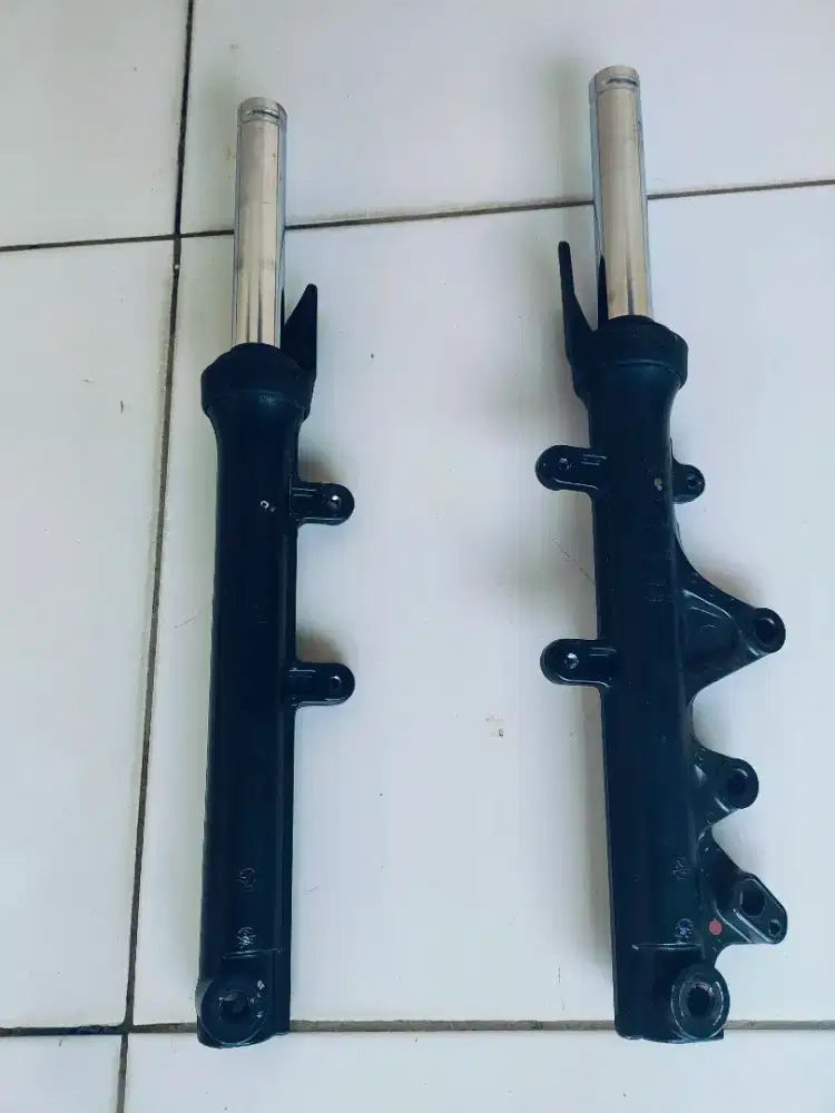 Shockbreaker depan Aerox connected 2023