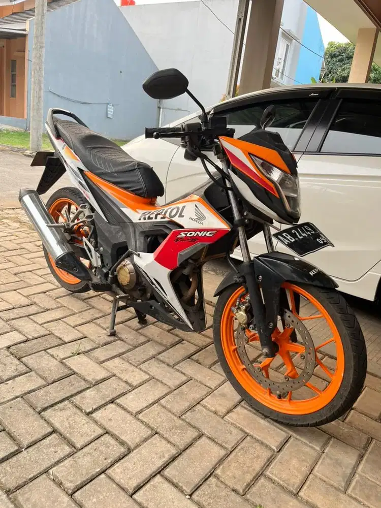 Honda Sonic 150R Repsol Edition