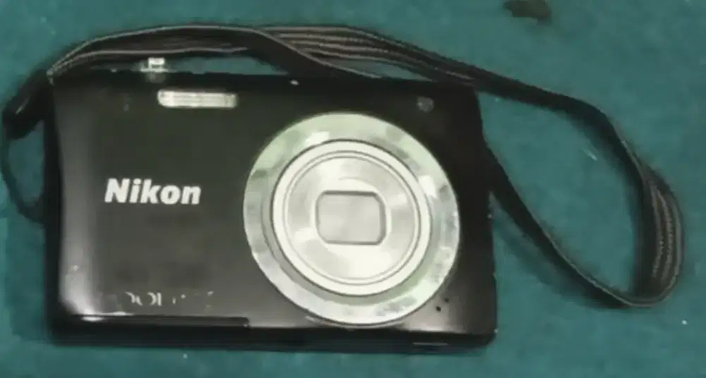 Kamera Digital Nikon A100