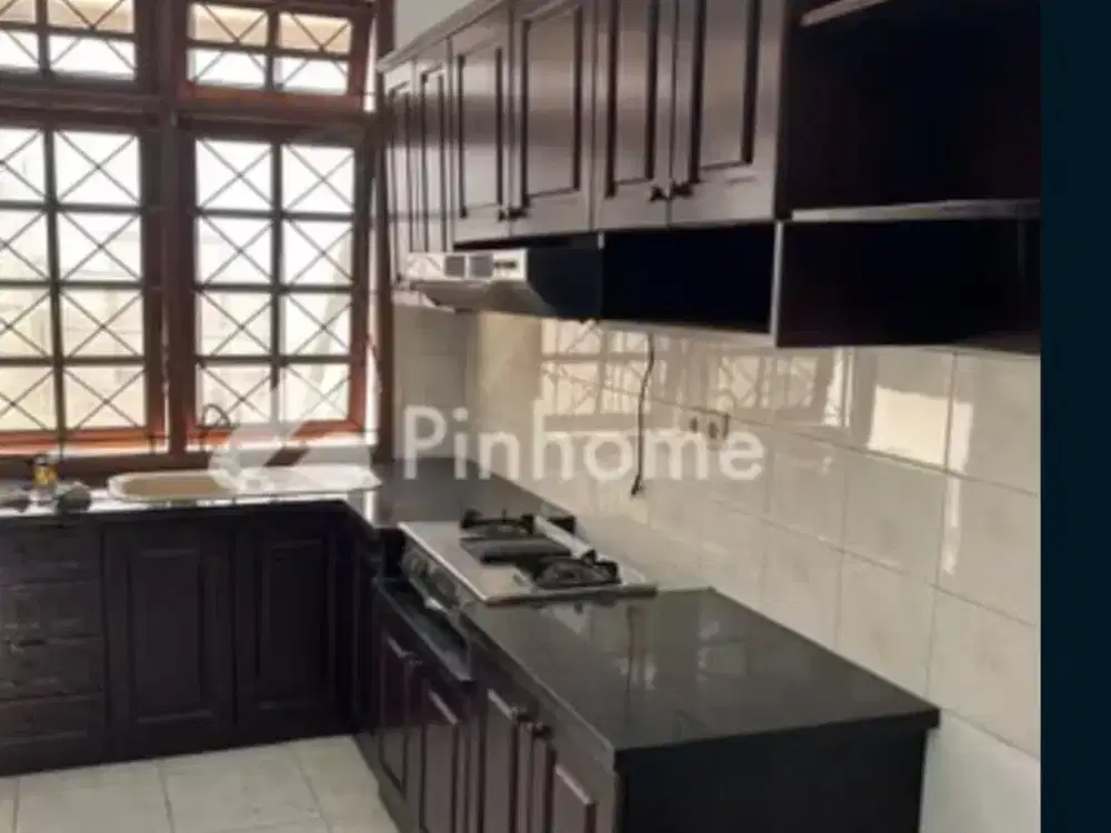 DIJUAL RUMAH DIJALAN RAYA MALAKA