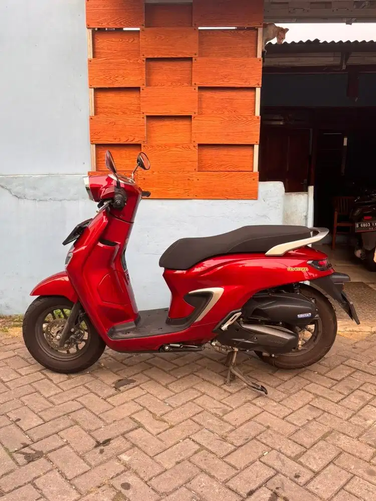 Stylo 160 merah  km rendah