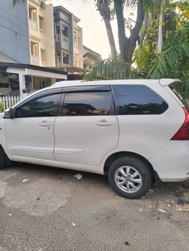Bengkel  spesialis kaca film mobil