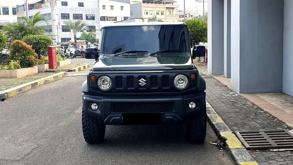 Suzuki Jimny 1.5 3 Door 4x4 AT Hijau Tua Metalik 2021 Like New Low KM