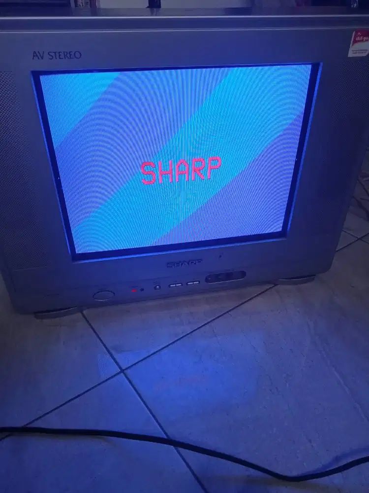 Di jual TV Sharp 15 inch FLAT tabung,masih normal semua & masih segel