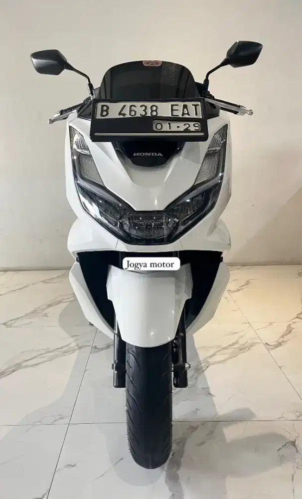 1 - HONDA PCX 160 CBS Tahun 2024