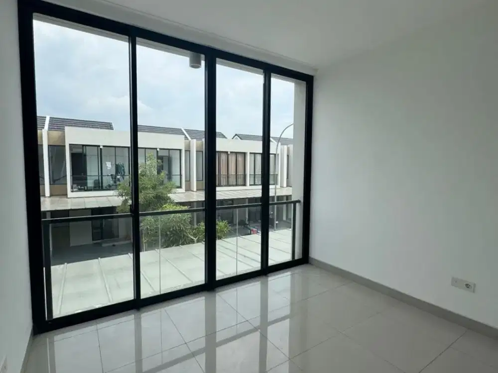 DISEWAKAN RUMAH MILENIAL PIK 2 EXTENSION UK 4.5X10 (2 LANTAI) MURAH