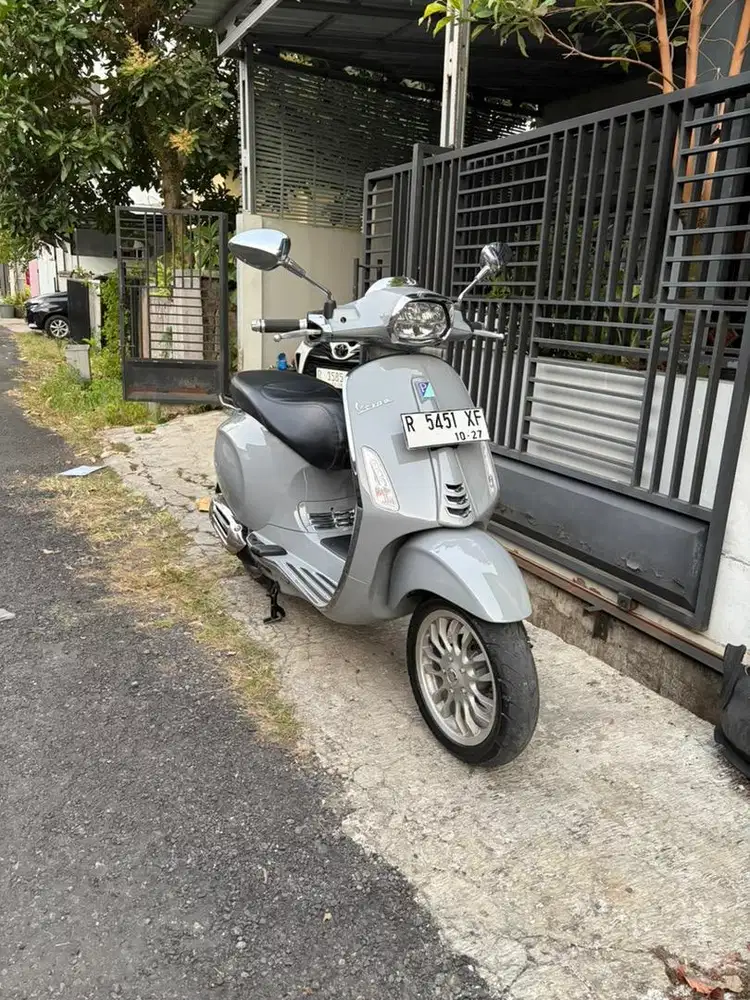 Vespa sprint 2022 Grey