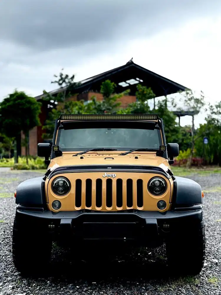 Jeep Wrangler JK Rubicon Unlimited 3.6 V6 Pentastar 2015 ORI Rubicon
