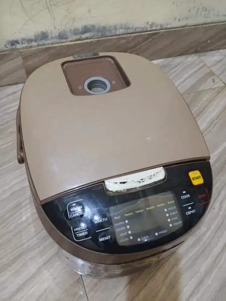[MINUS] Rice Cooker Magic Com Yong Ma SMC 7047