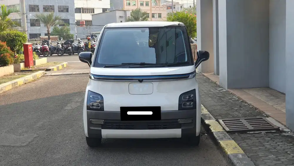 Km 14rb wuling air ev long range 2023 putih