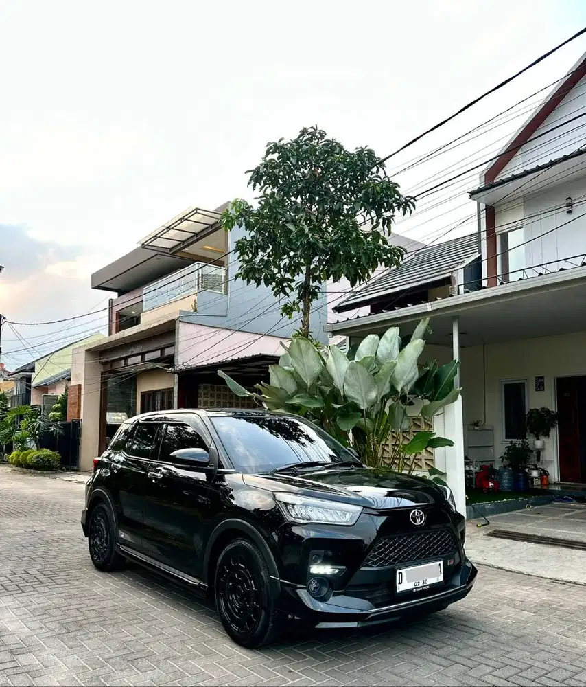 KM12RB- Toyota Raize 1.0 GR Turbo AT  Sport Matic Bekas Rasa Baru