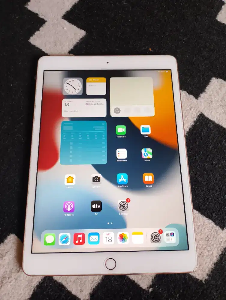 Ipad 7 32gb wifi only mulus no minus unit only siap pakai Harga Pas