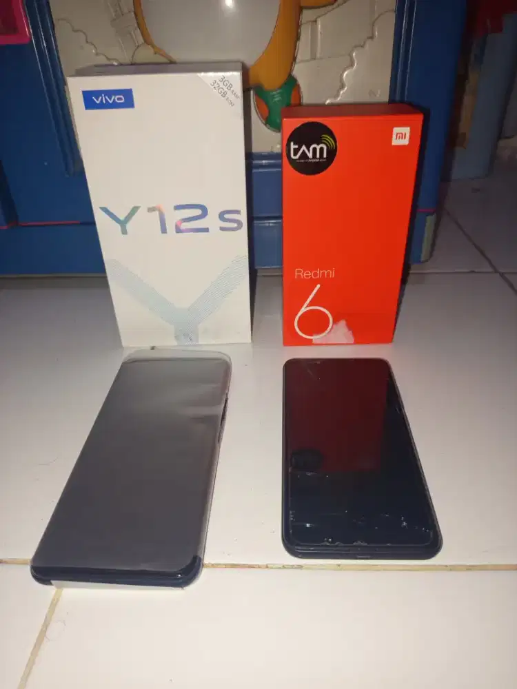 Di jual butuh Vivo y12s RAM 3 dan redmi 6 RAM 3,