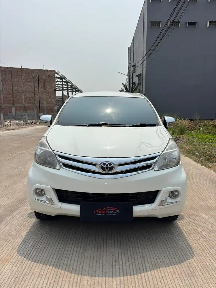 Toyota Avanza 1.3 G 2015 Automatic ( Putih Metalik )