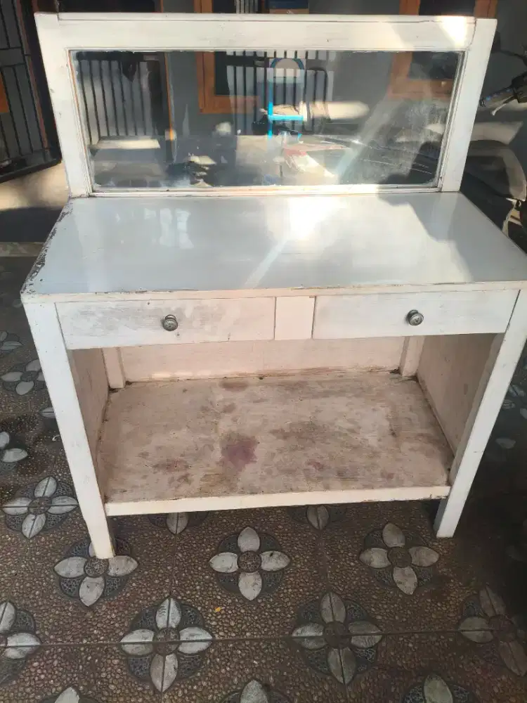 Meja untuk jualan minuman atau jualan makanan