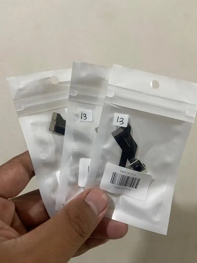 Kamera Depan Iphone 13