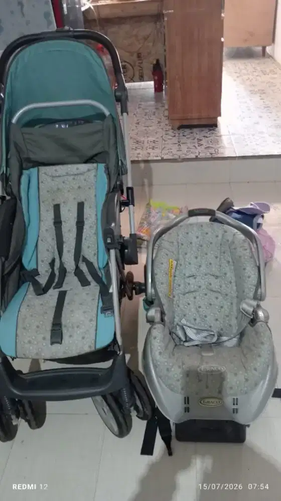 Stroller, carseat