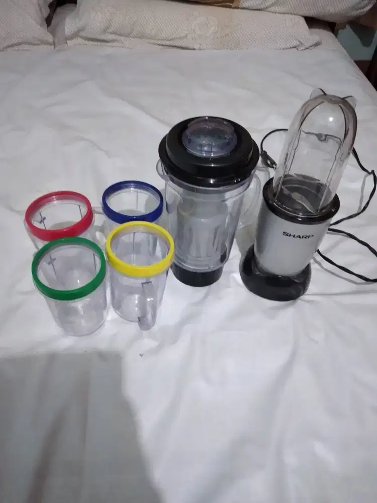 BLENDER DAN JUICER MERK SHARP