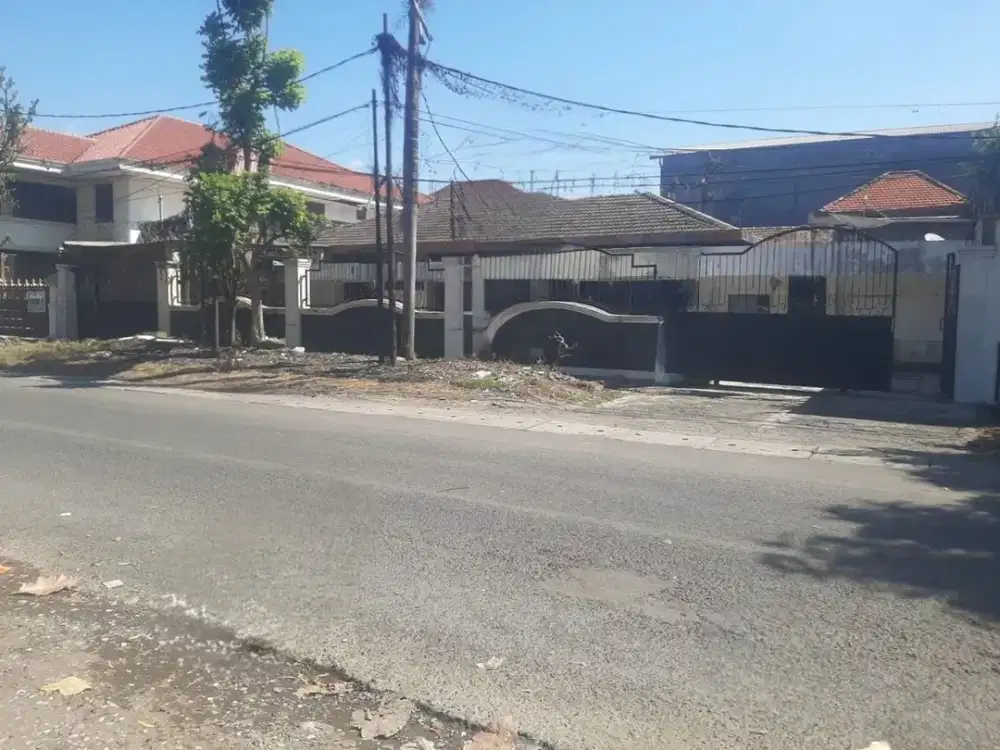 Rumah Hitung Tanah Lokasi Premium Manyar Rejo
