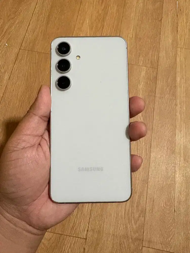 Samsung S24 FE 8/256GB