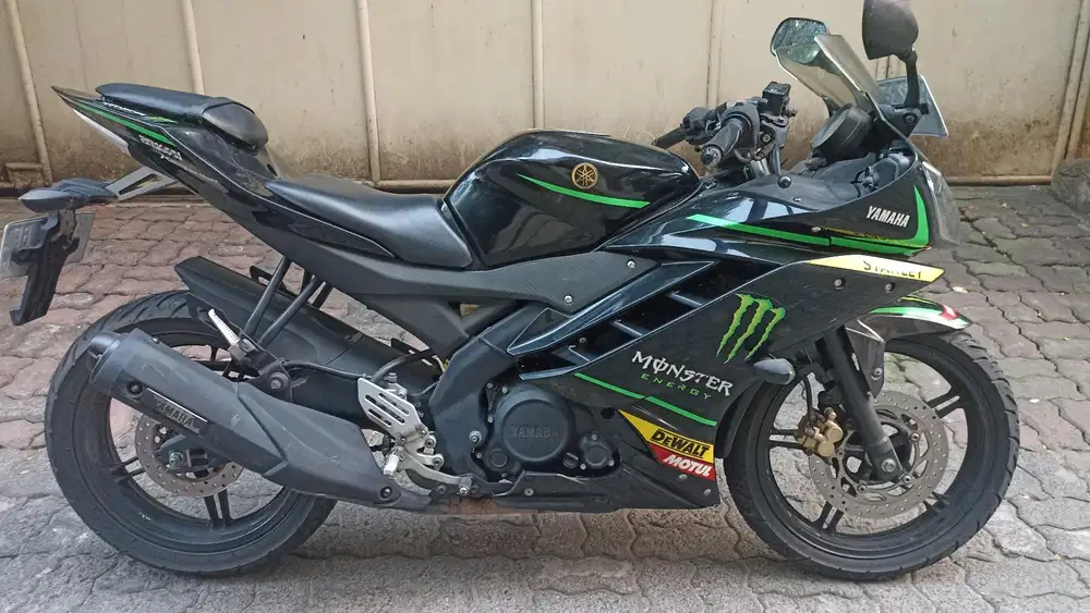 Yamaha R 15 tahun 2015.