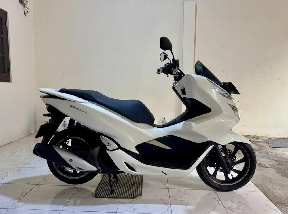 Honda PCX 150 CBS ISS Keyless MULUSSS Surat Lengkap